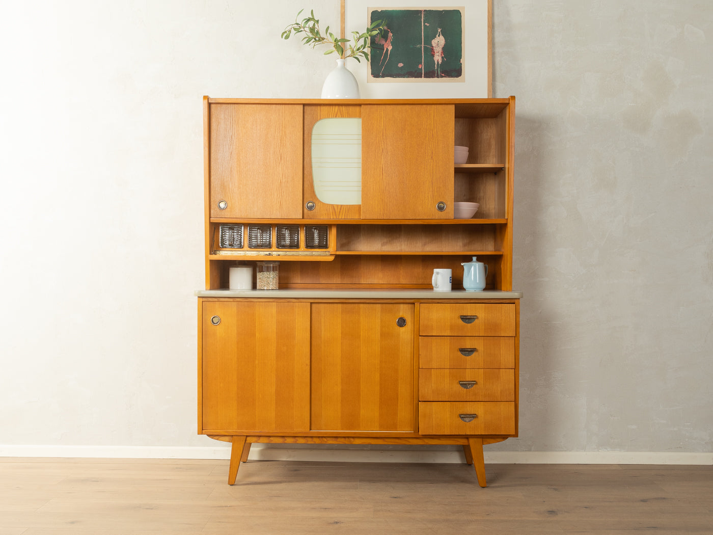 Zauberhafter Küchenschrank