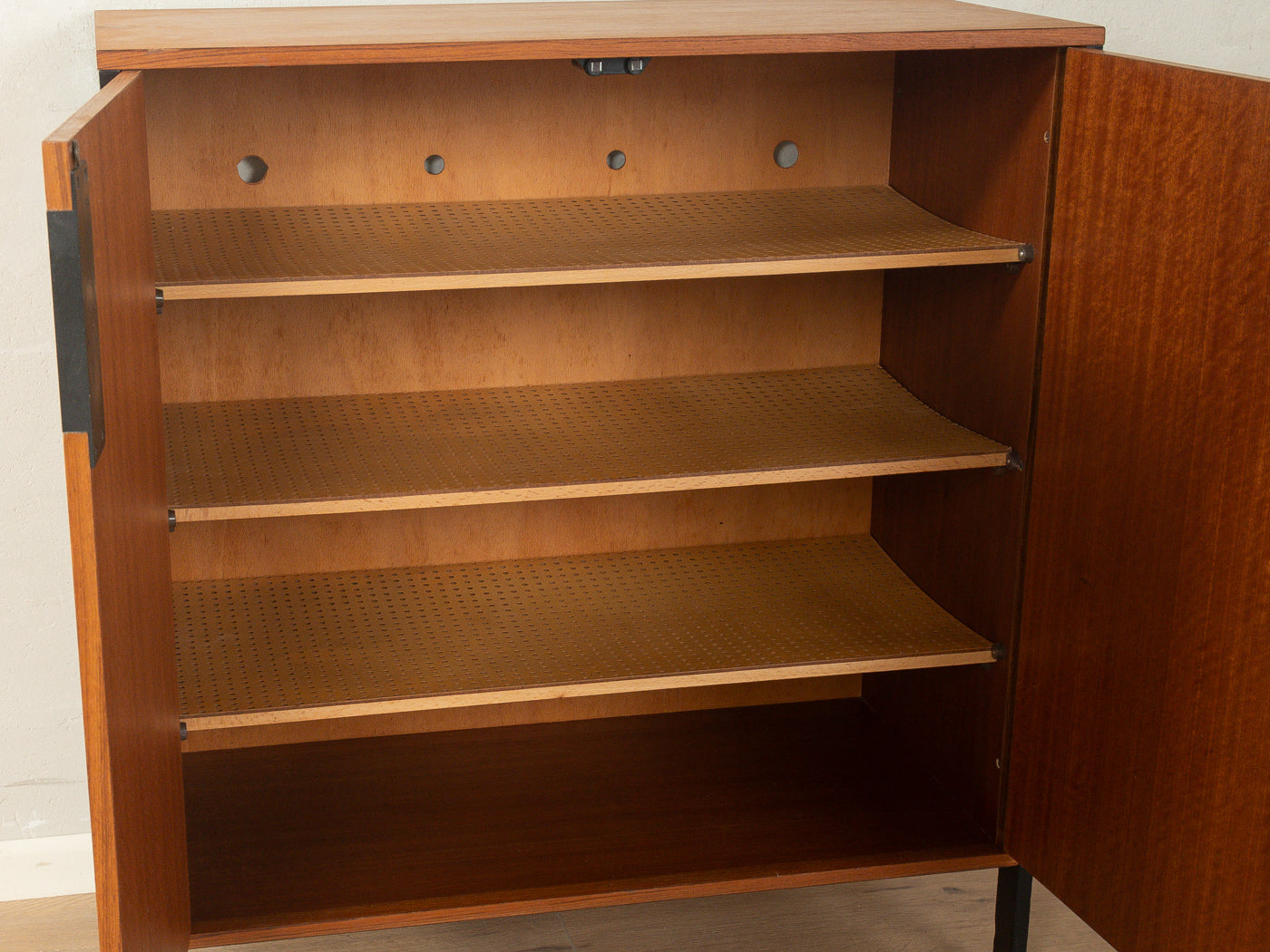 1960er Jahre Schuhschrank