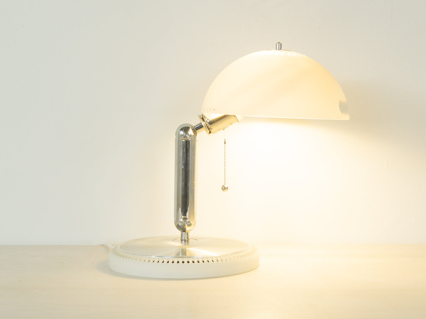 Apple iMac G4 table lamp