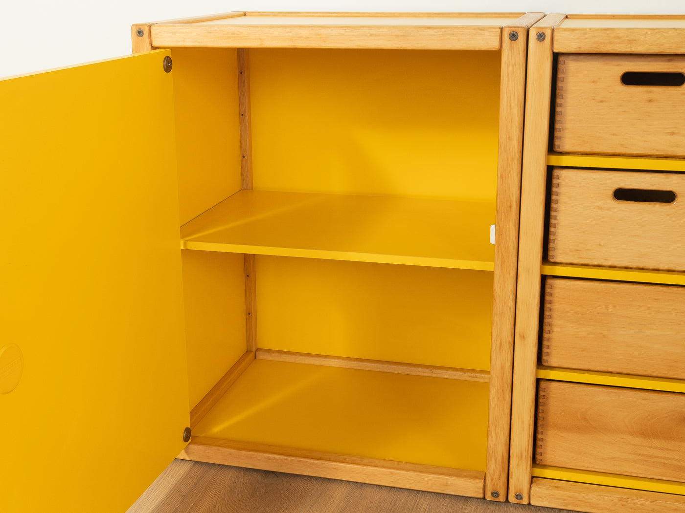 Flötotto chests of drawers