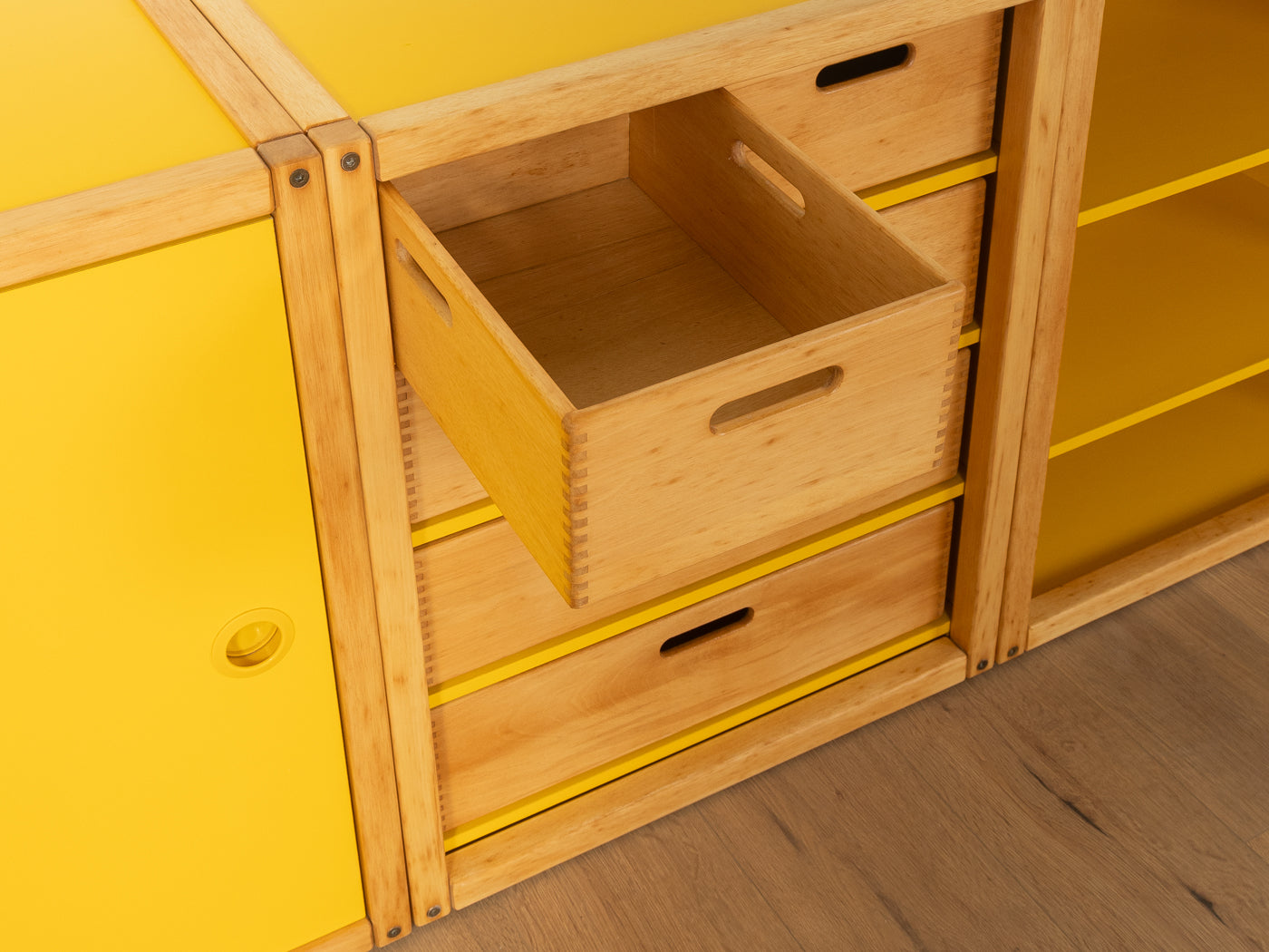 Flötotto chests of drawers