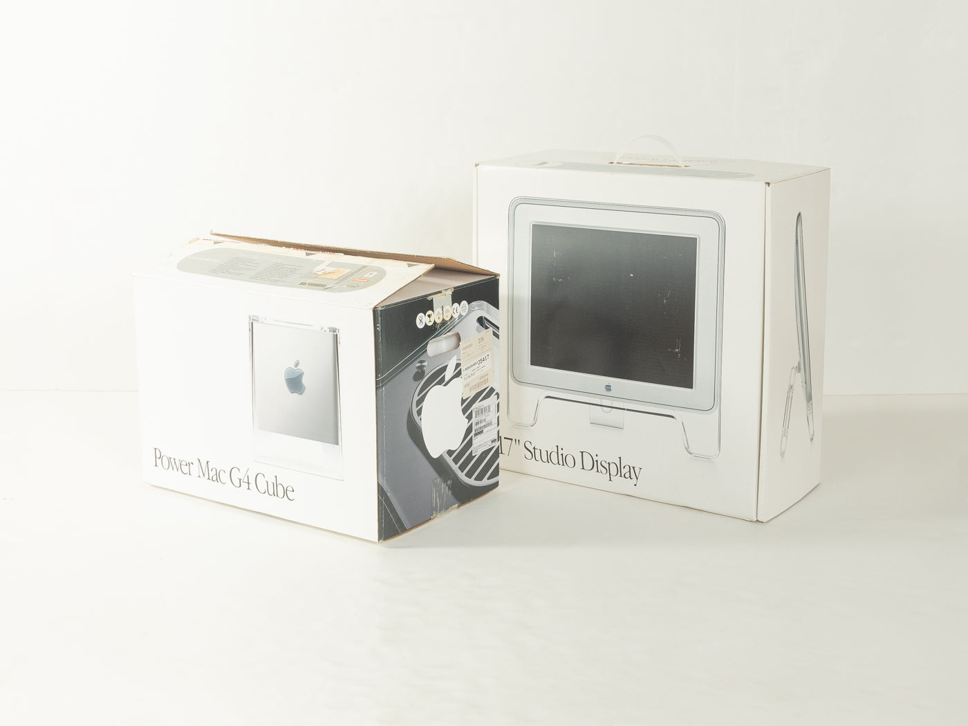 Power Mac G4 Cube & 17'' Studio Display, Apple