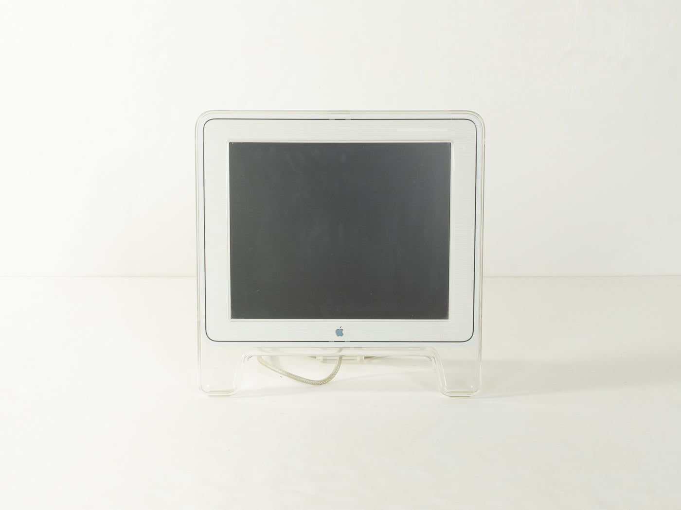 Power Mac G4 Cube & 17'' Studio Display, Apple