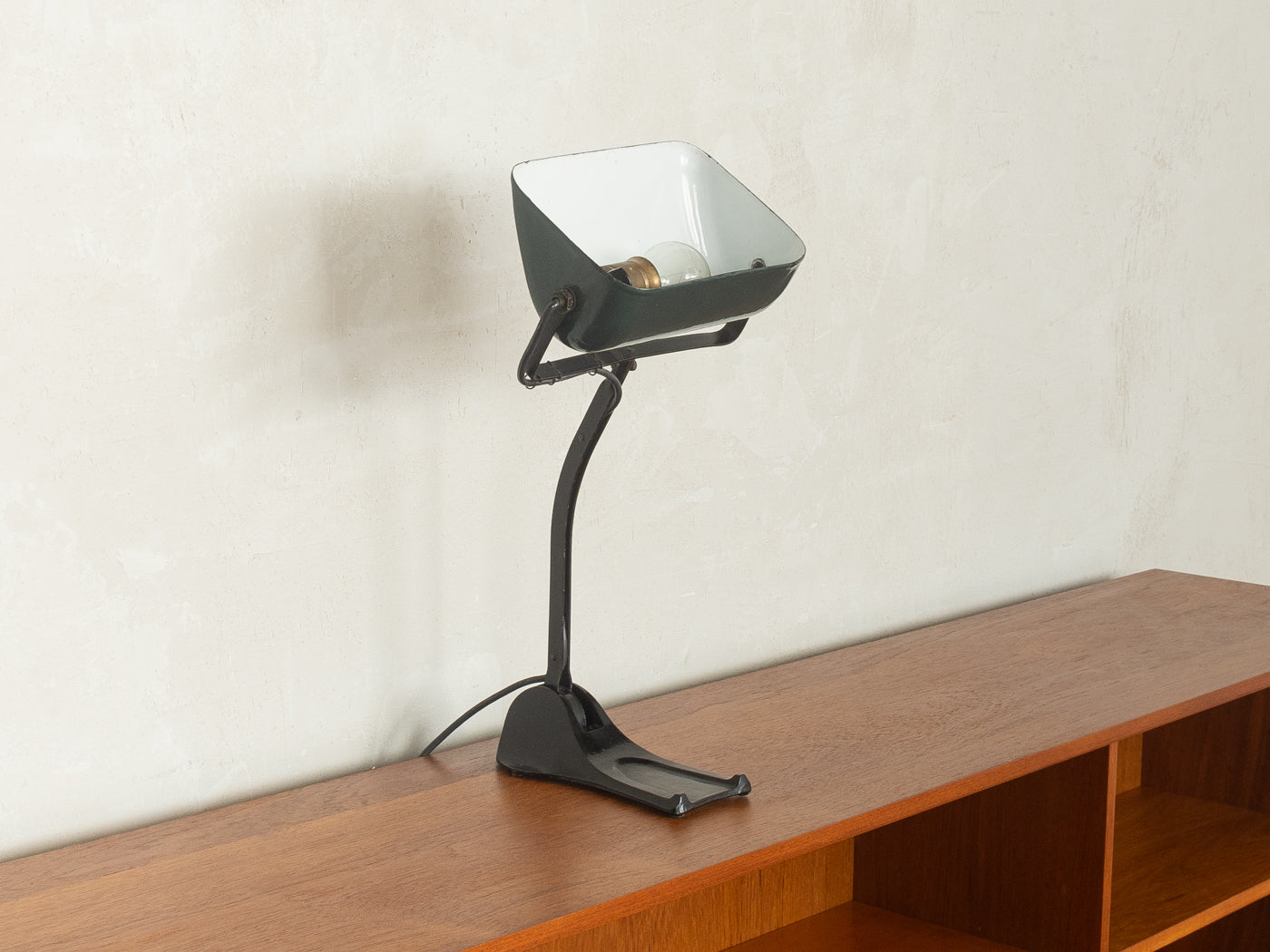 Art Deco desk lamp, Hellux
