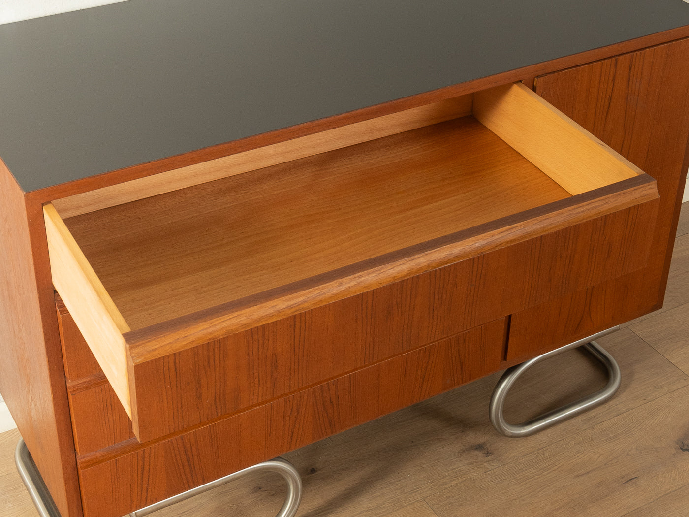 Einzigartige Kommode, Oldenburger Möbelwerkstätten