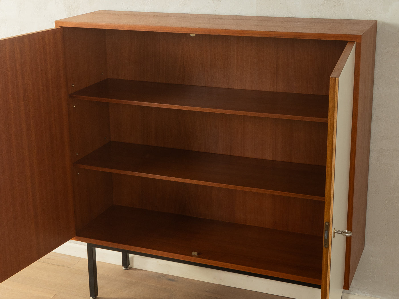 1950er Jahre Kommode, Oldenburger Möbelwerkstätten - Bild 2