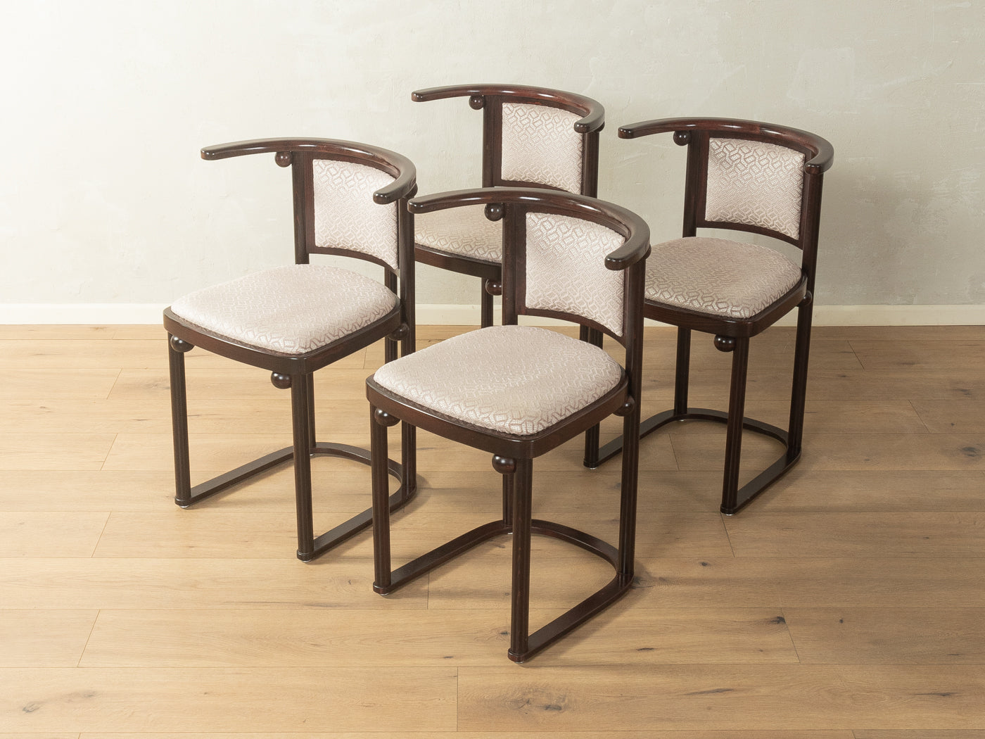 Nr. 728 Armlehnstühle, Josef Hoffmann
