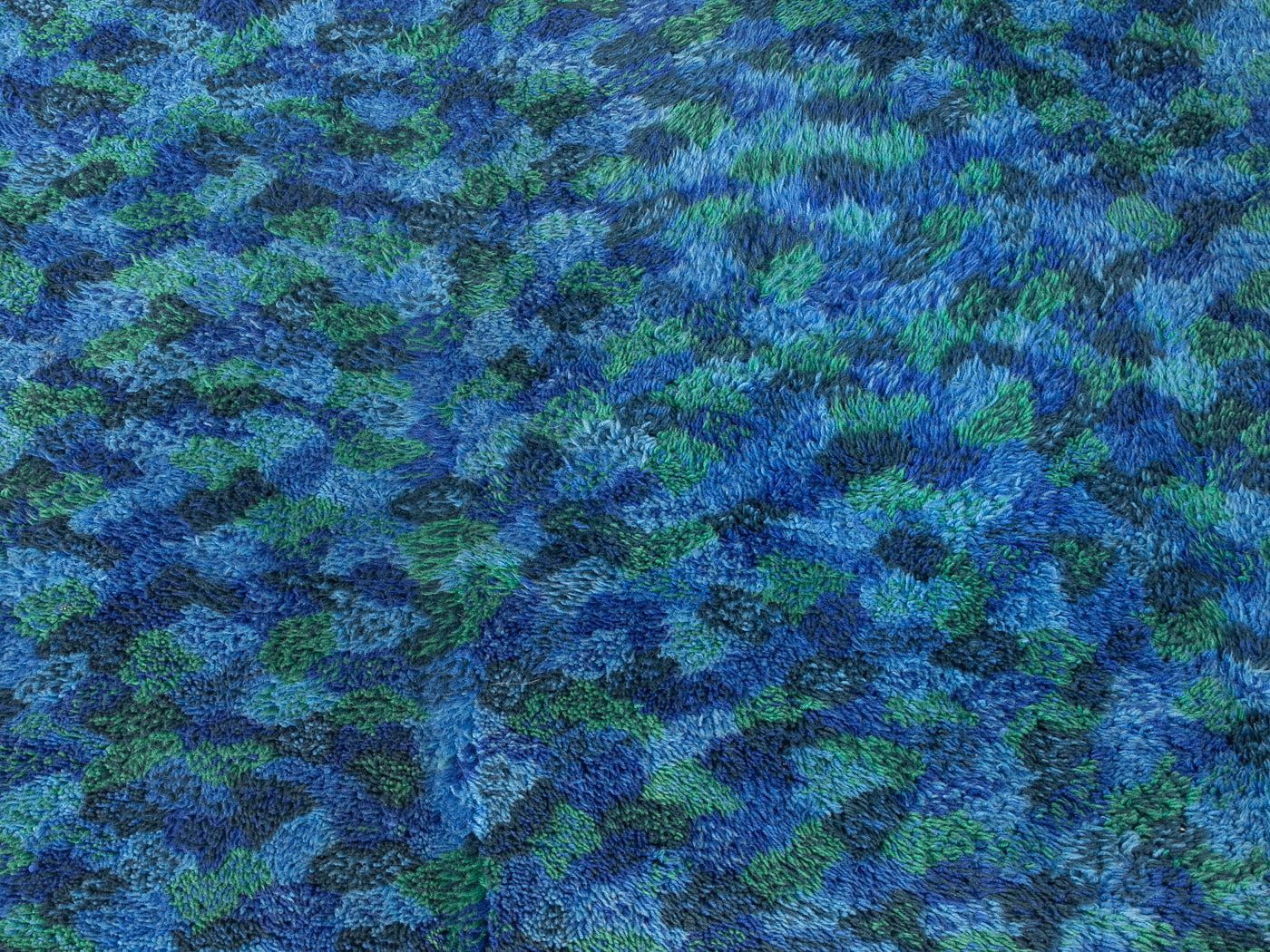 Abstrakter Hochflor-Teppich im Space Age Stil - Bild 4