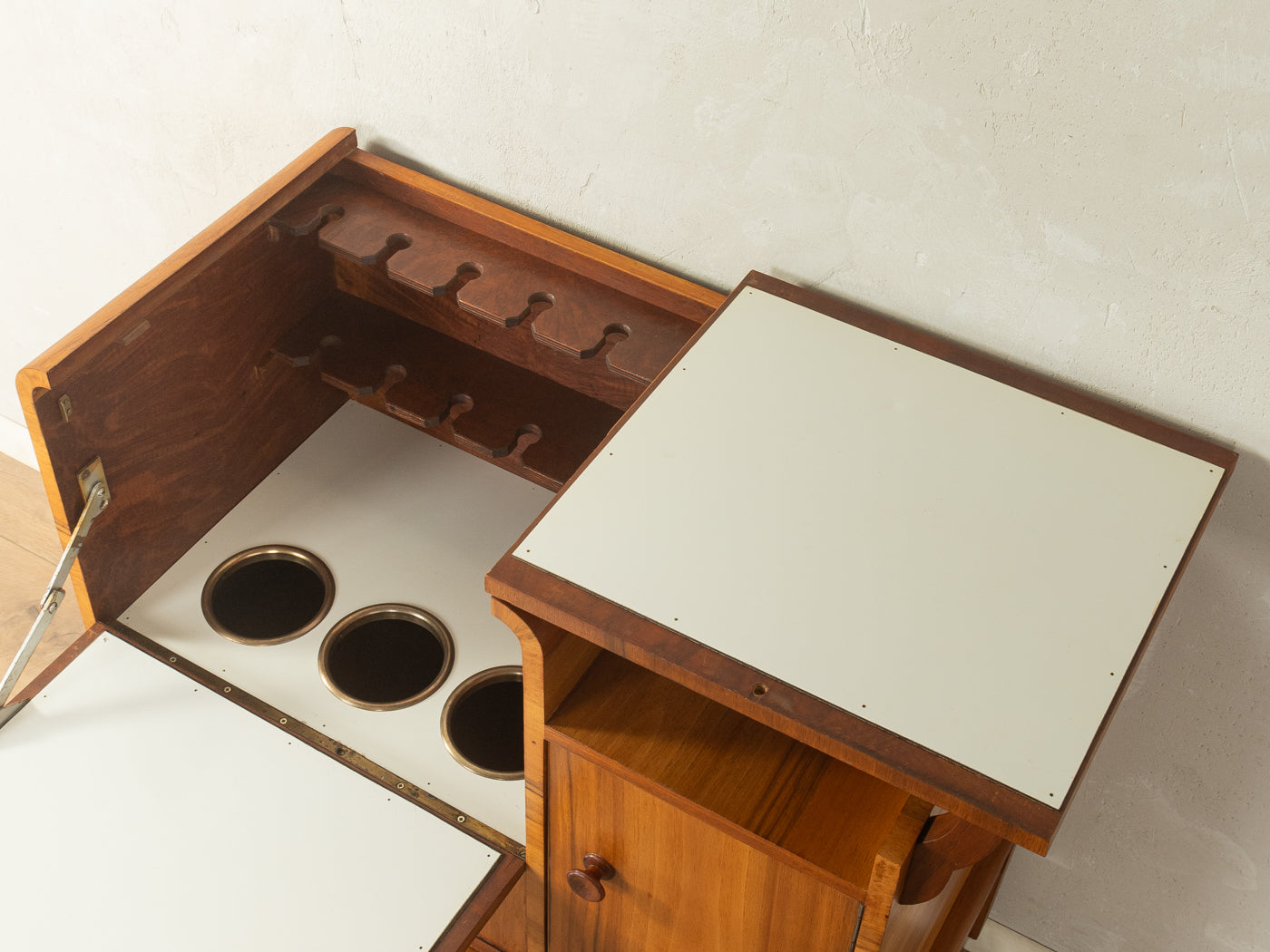 1930s Art Deco bar cabinet