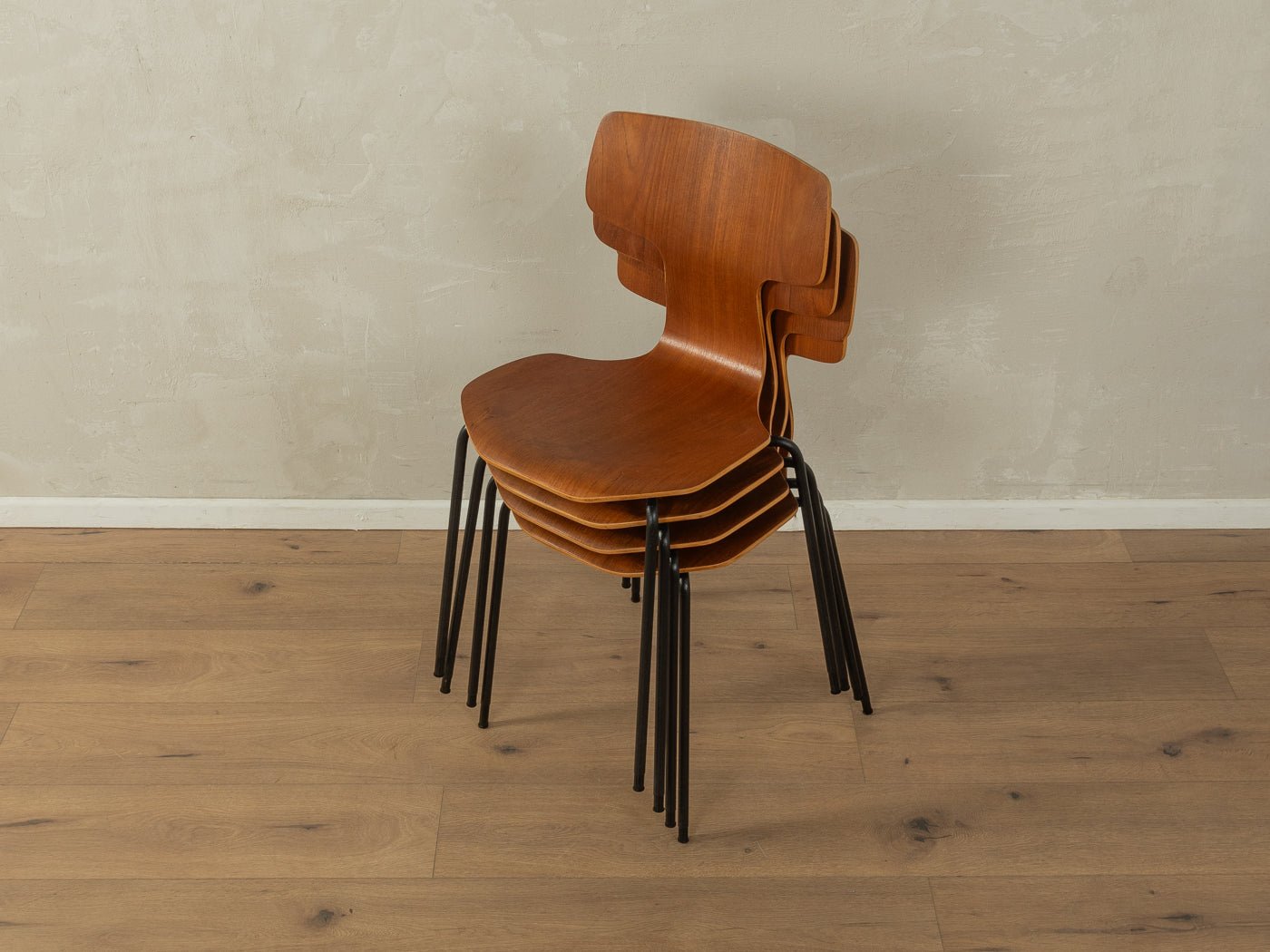 3103 HAMMER CHAIRS, Arne Jacobsen - Mid Century Friends - Vintage - Retro - Mid Century