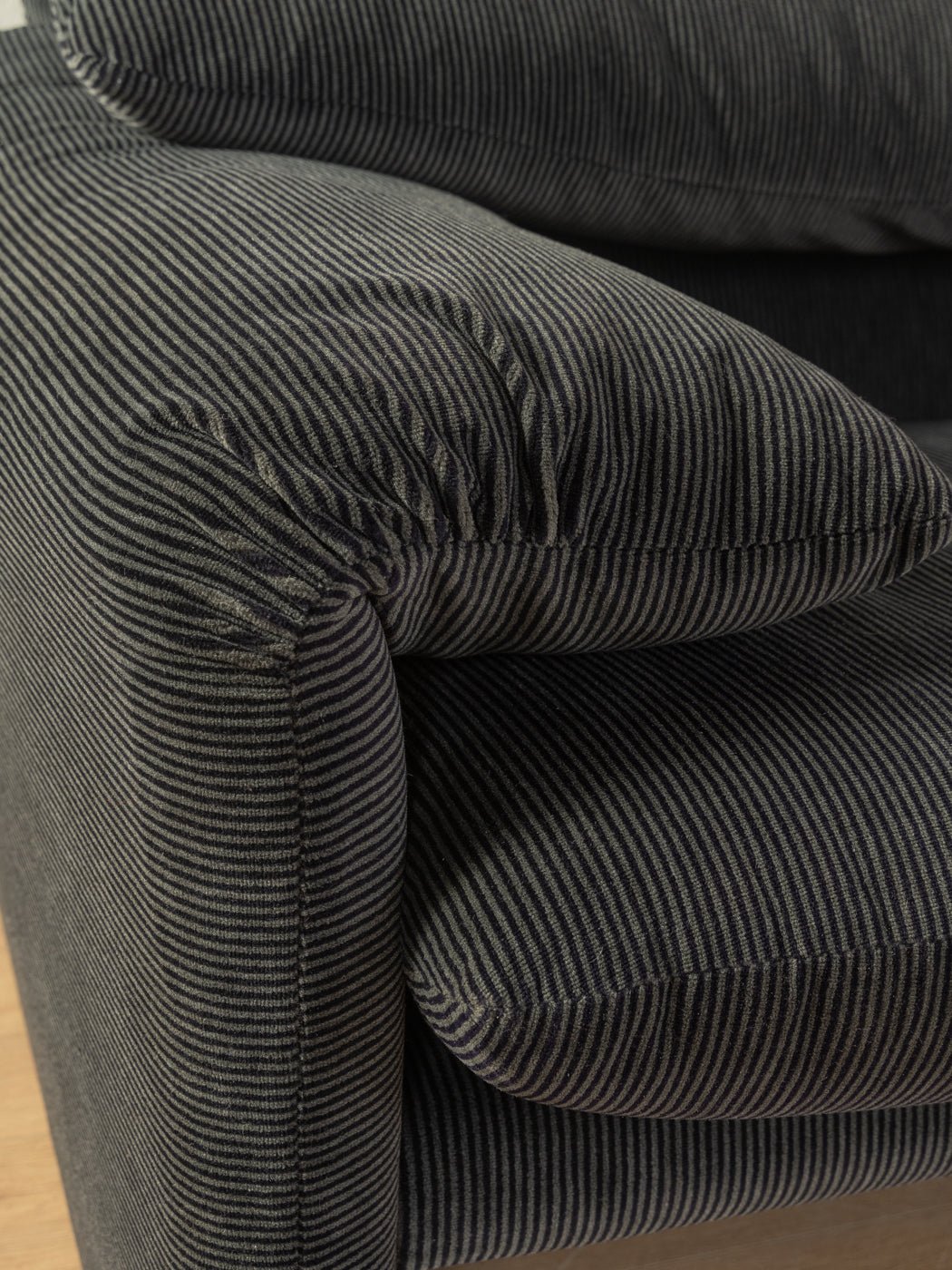 "675 MARALUNGA" Sofa, Vico Magistretti, Cassina - Mid Century Friends - Vintage - Retro - Mid Century