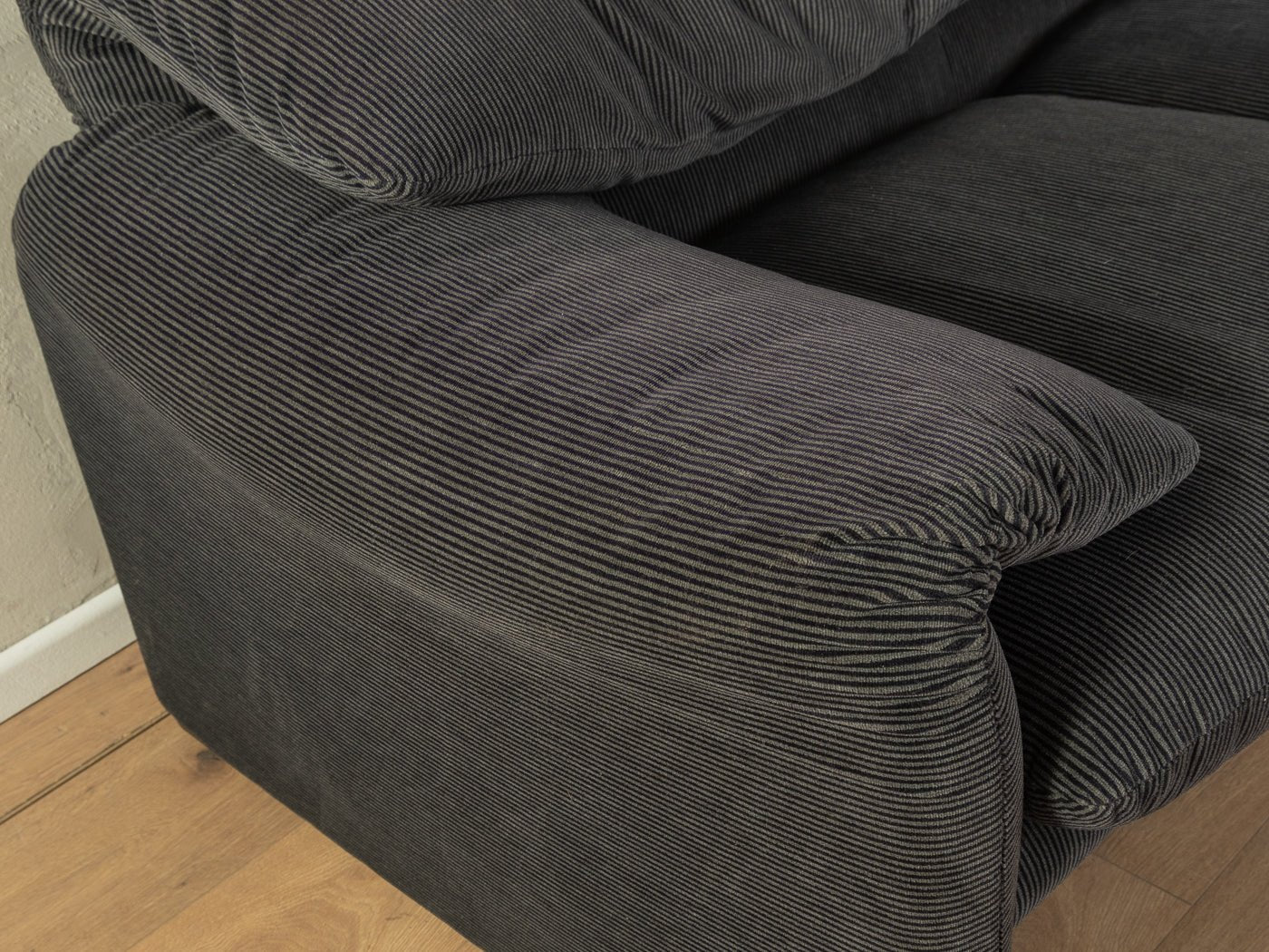"675 MARALUNGA" Sofa, Vico Magistretti, Cassina - Mid Century Friends - Vintage - Retro - Mid Century