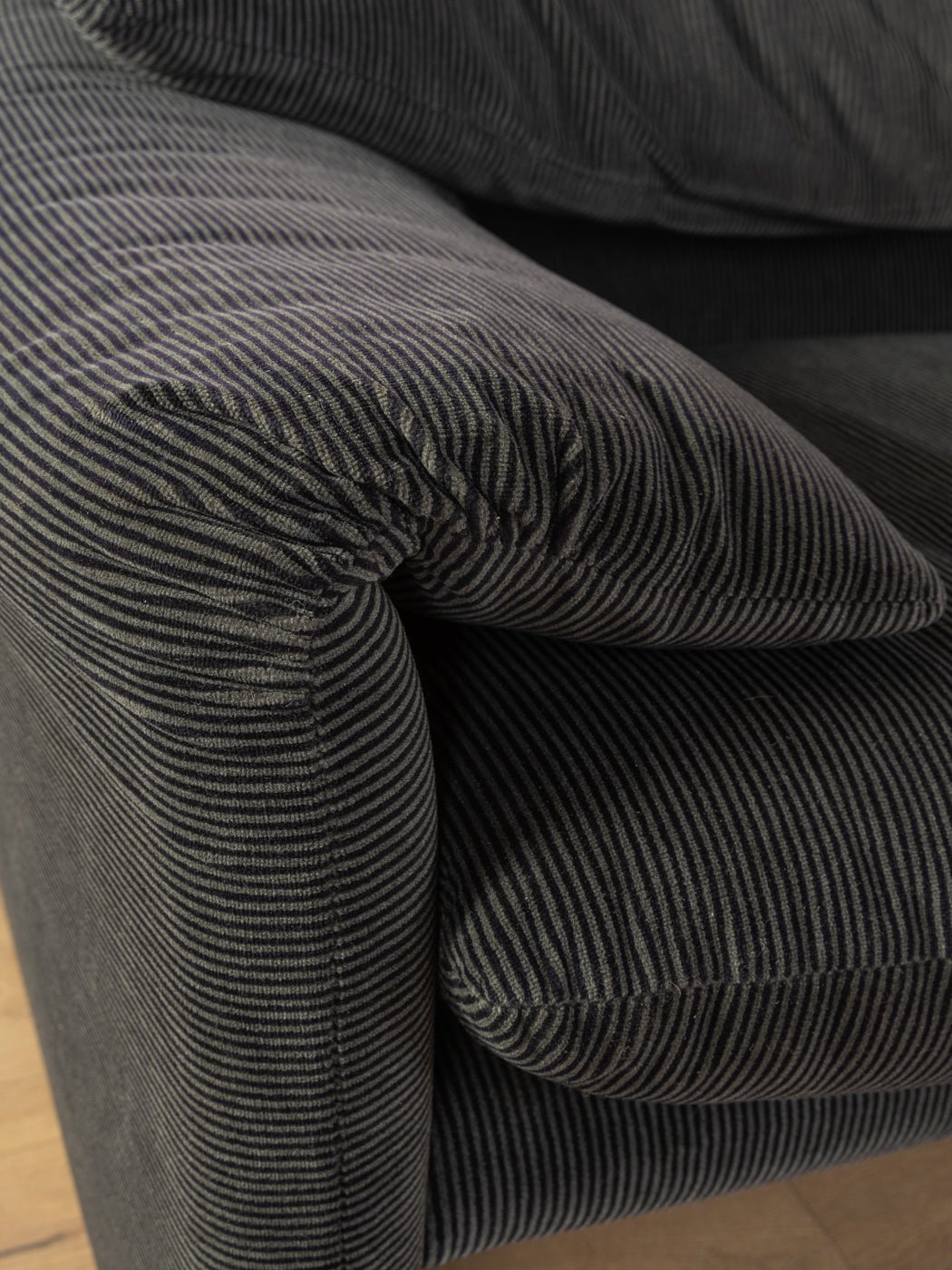 "675 MARALUNGA" Sofa, Vico Magistretti, Cassina - Mid Century Friends - Vintage - Retro - Mid Century