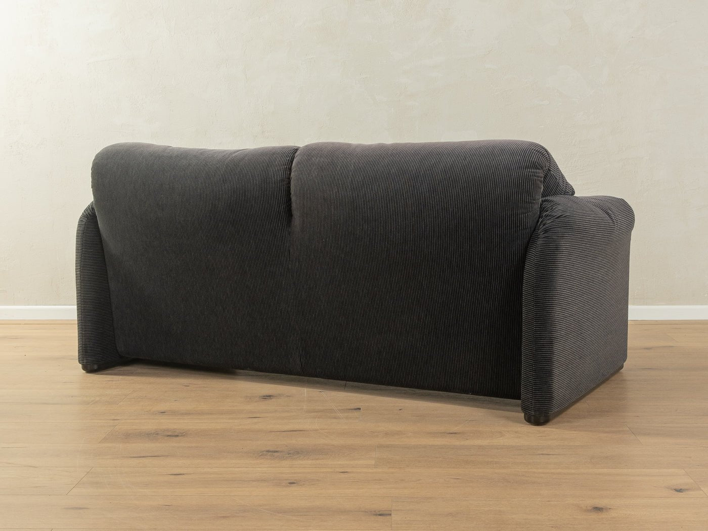 "675 MARALUNGA" Sofa, Vico Magistretti, Cassina - Mid Century Friends - Vintage - Retro - Mid Century