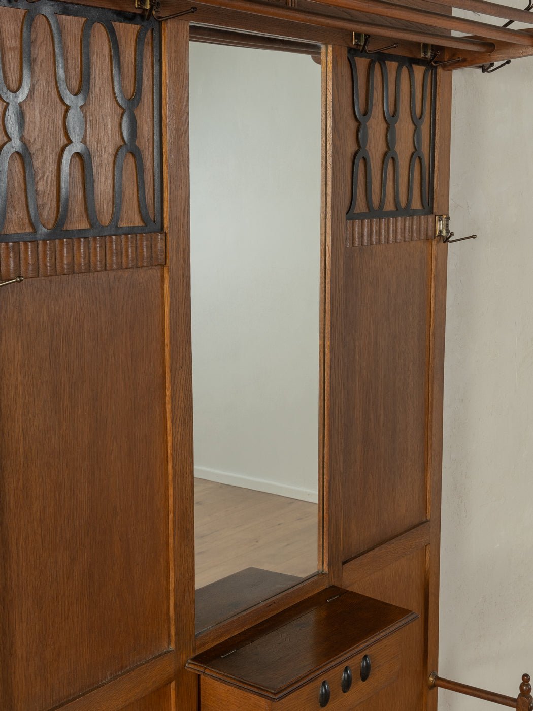 Art Déco Garderobe - Mid Century Friends - Vintage - Retro - Mid Century