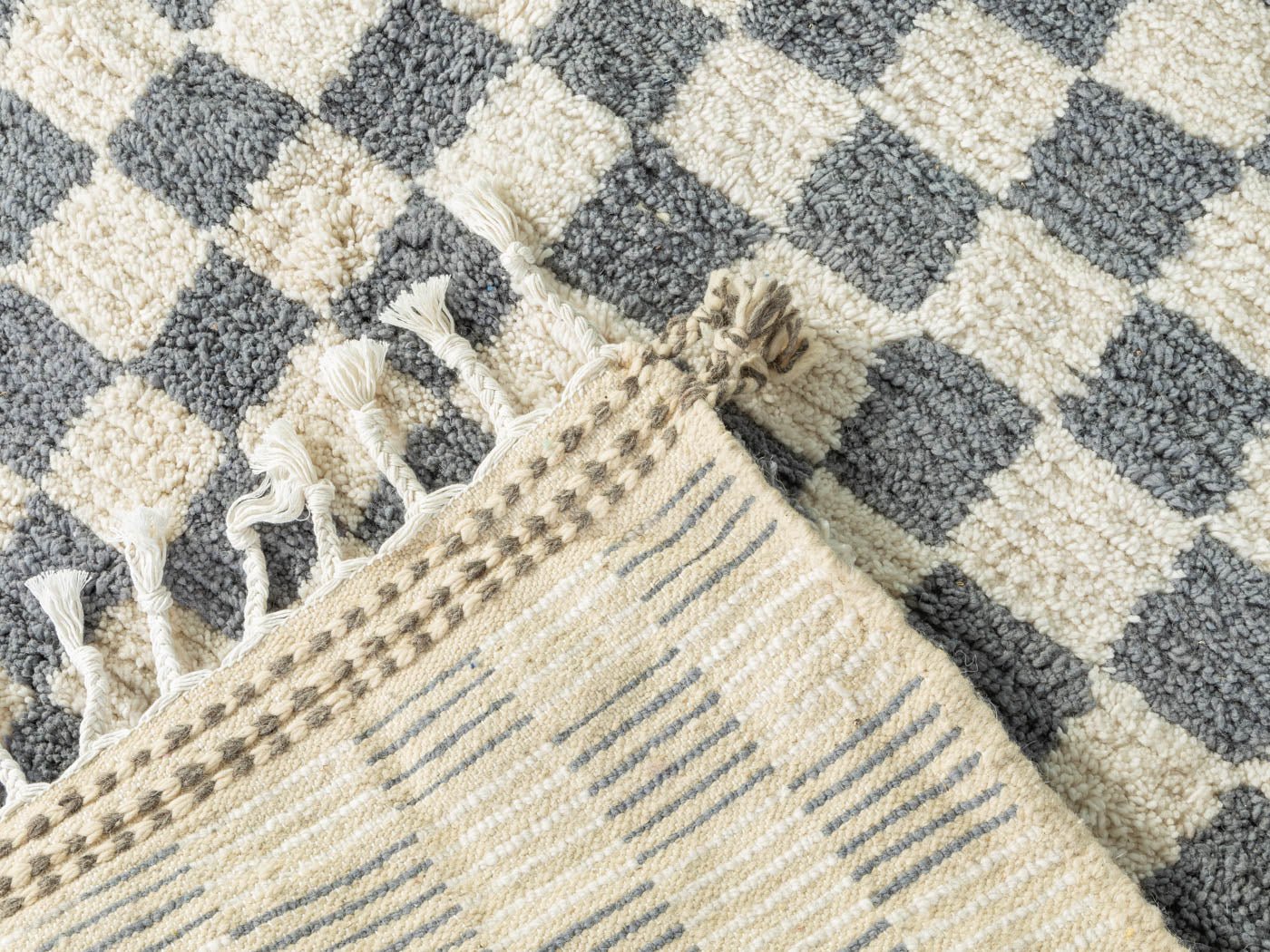 Grey Blue Check, Berber Teppich, 162 x 215 - Mid Century Friends - Vintage - Retro - Mid Century