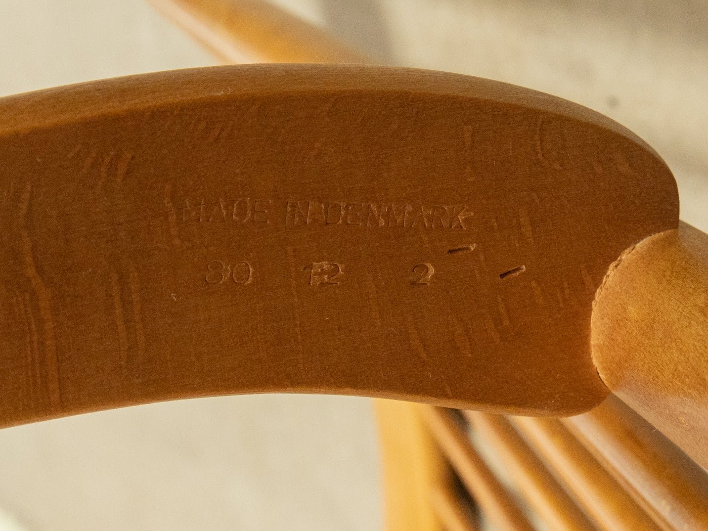 J16 Schaukelstuhl, Hans J. Wegner - Mid Century Friends - Vintage - Retro - Mid Century