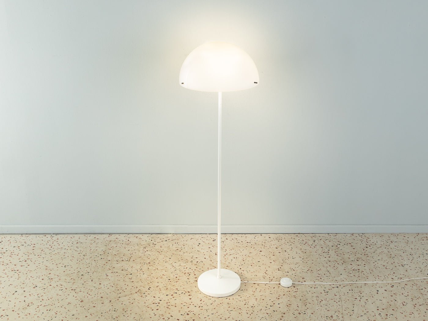 Puristische Stehlampe - Mid Century Friends - Vintage - Retro - Mid Century
