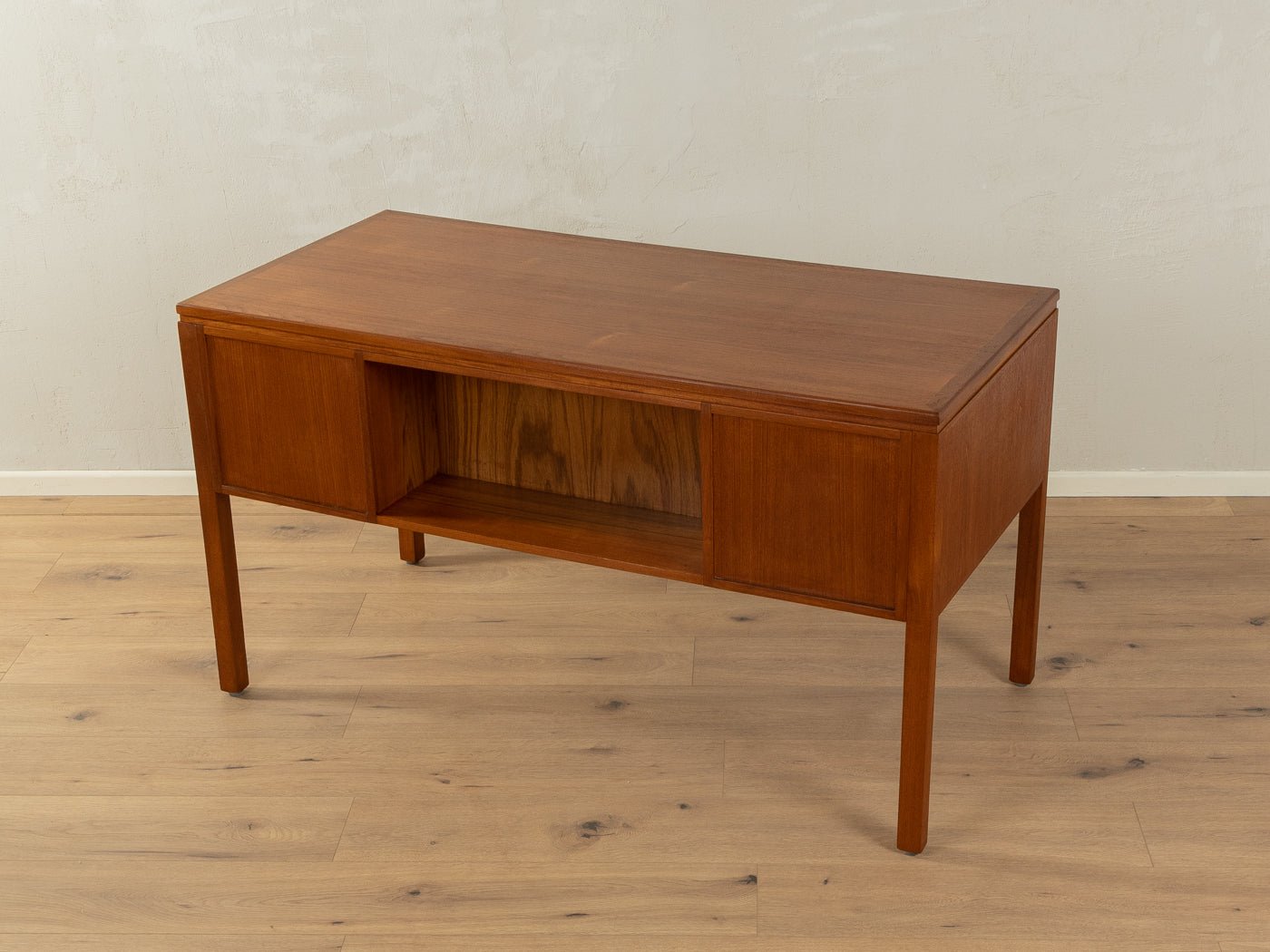 Schreibtisch, Tibergaard - Mid Century Friends - Vintage - Retro - Mid Century