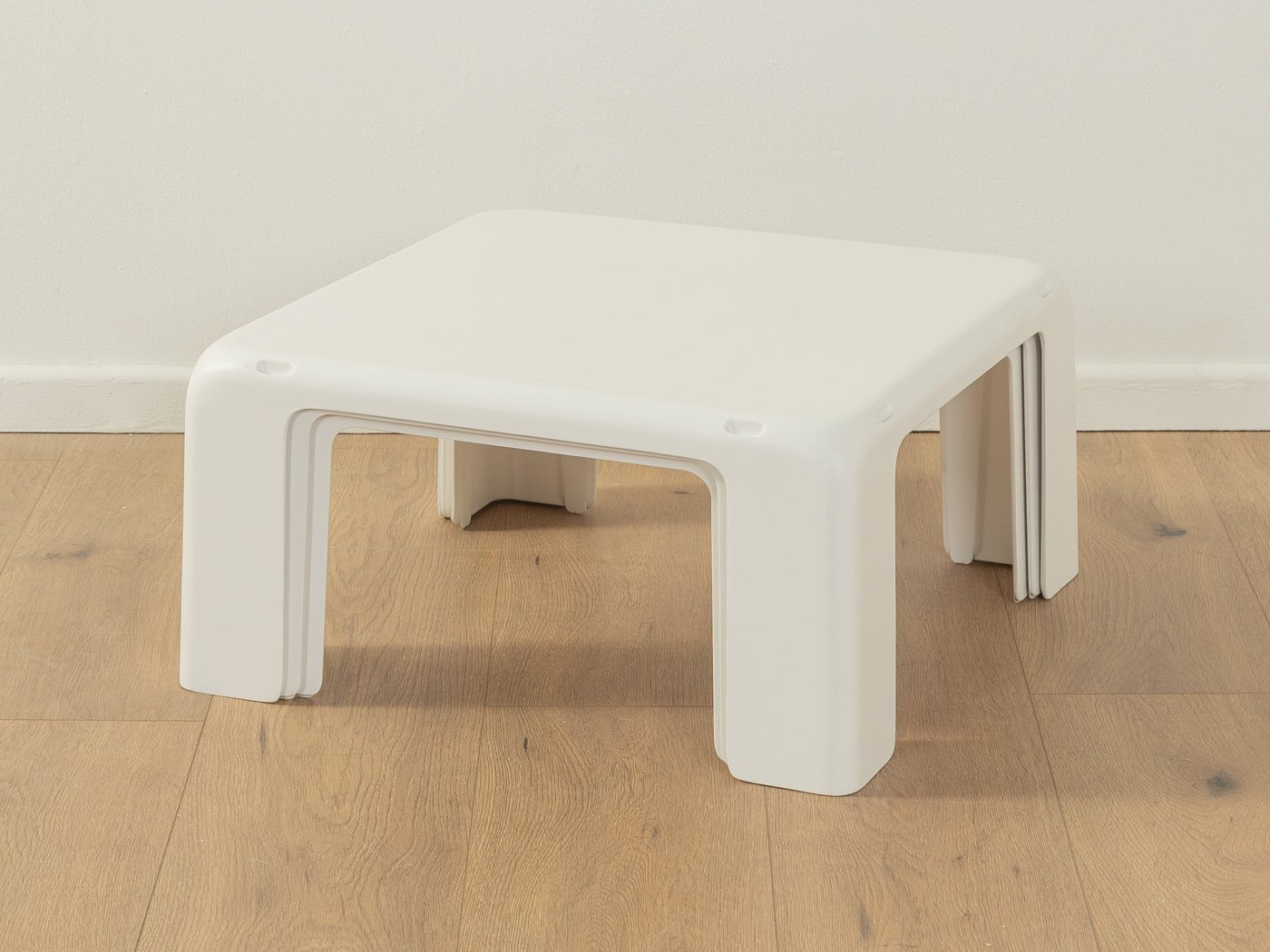 Space Age Beistelltische, GATTI, Mario Bellini - Mid Century Friends - Vintage - Retro - Mid Century