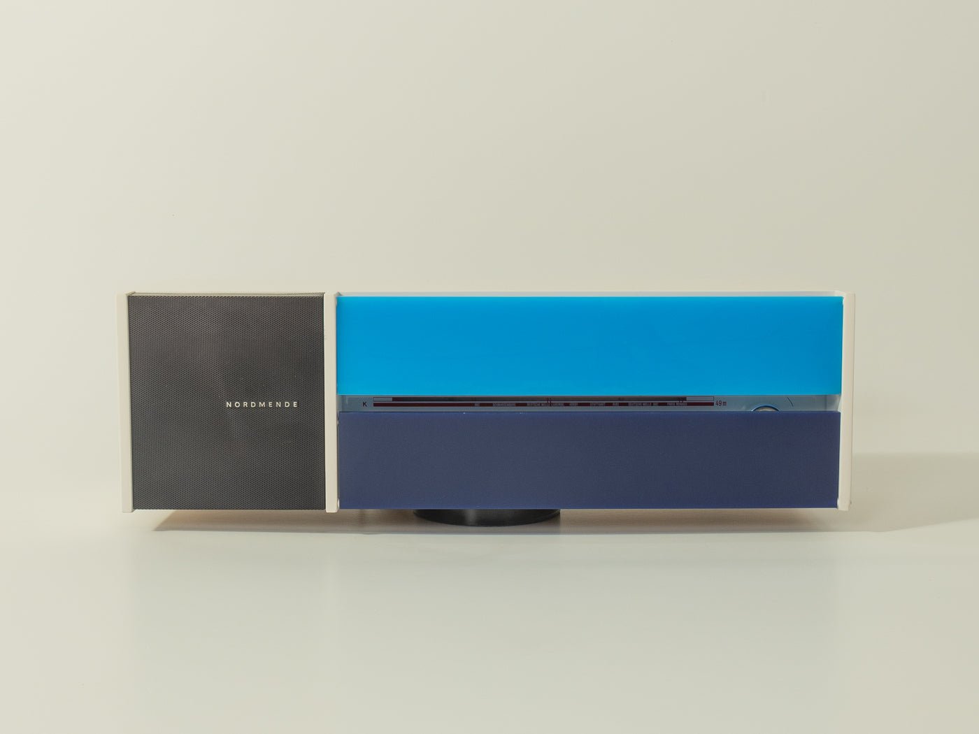 SPECTRA FUTURA M Radio, Raymond Loewy, Nordmende - Mid Century Friends - Vintage - Retro - Mid Century