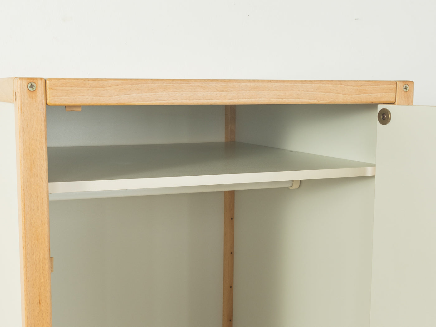 Flötotto wardrobe