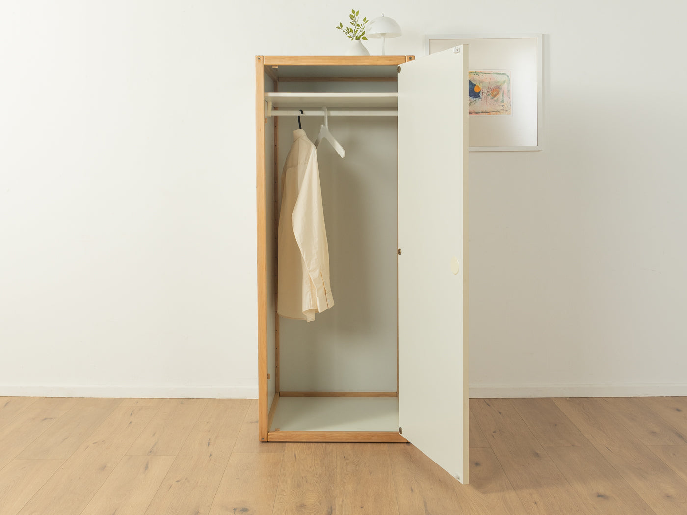 Flötotto wardrobe