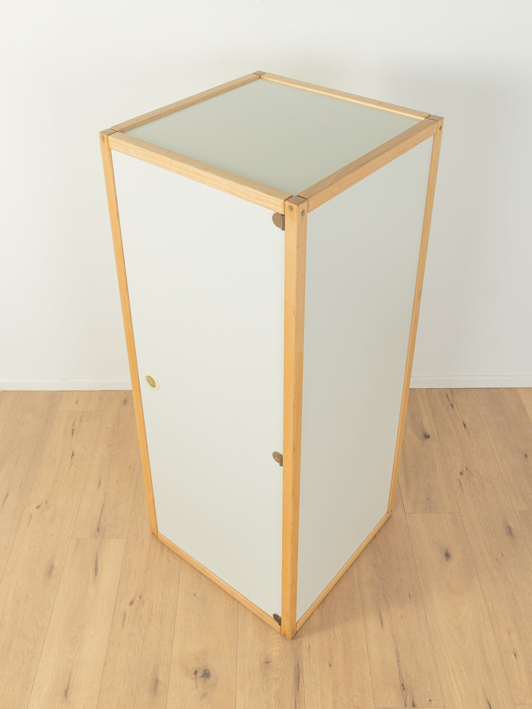 Flötotto wardrobe
