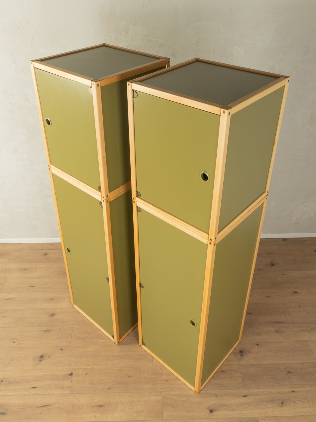 Flötotto wardrobe