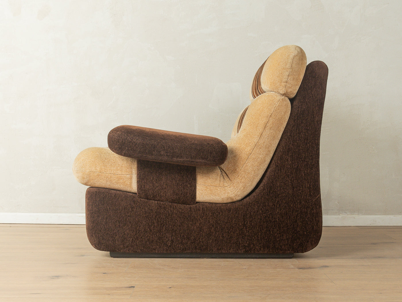 1970s armchair