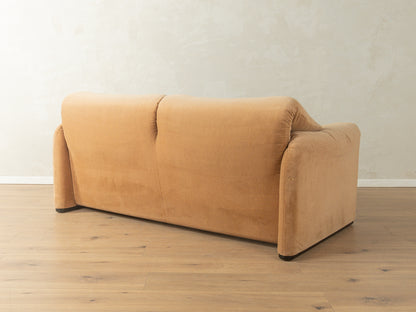 675 MARALUNGA Sofa, Vico Magistretti, Cassina