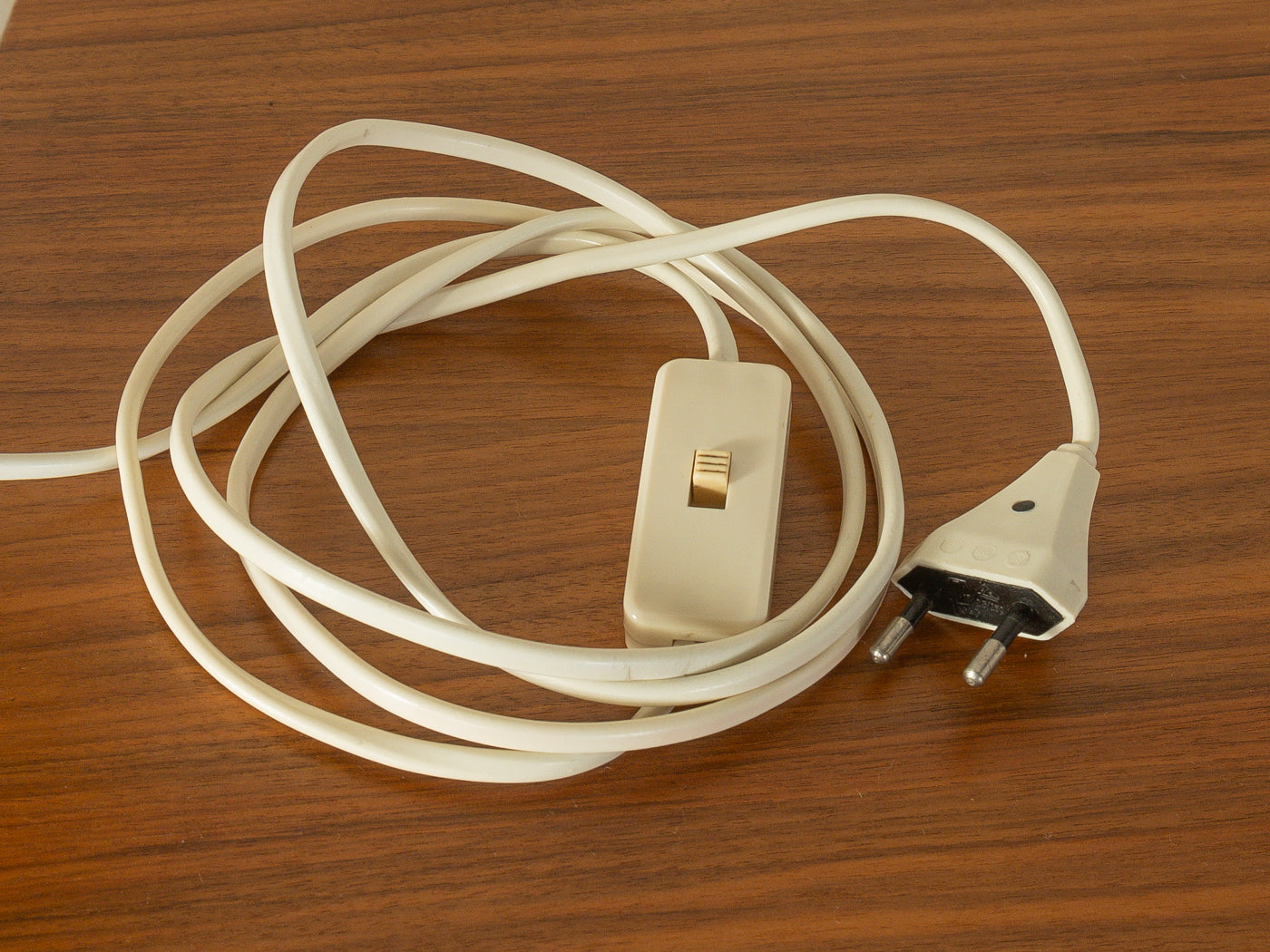 ERIKA Tischleuchte, Noomi Backhausen & Poul Brandborg