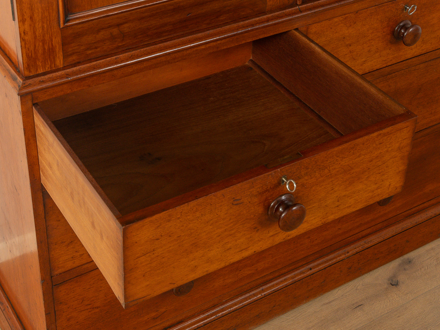 1840er Jahre Linen Press Wäscheschrank