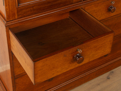 1840er Jahre Linen Press Wäscheschrank