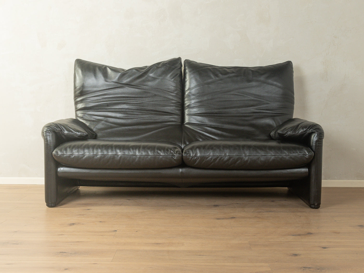 675 MARALUNGA Sofa, Vico Magistretti, Cassina