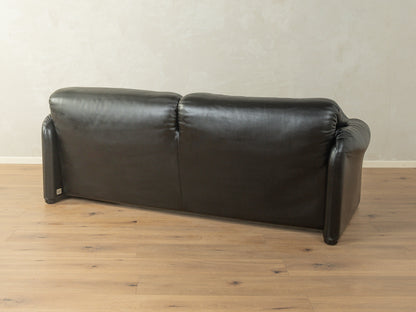 675 MARALUNGA Sofa, Vico Magistretti, Cassina