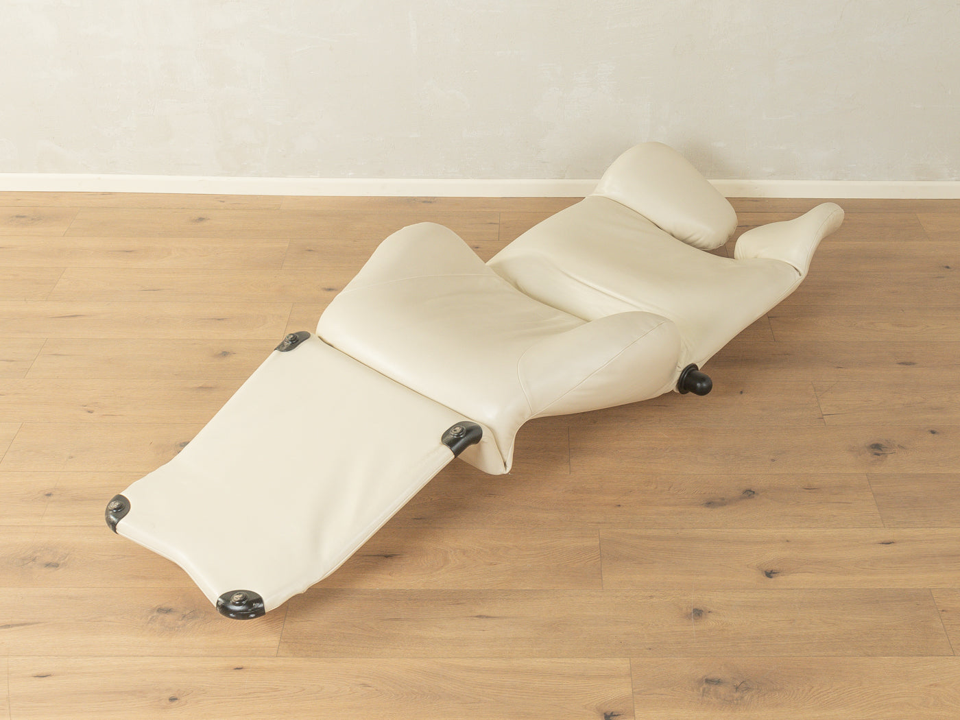 WINK armchair, Toshiyuki Kita, Cassina – MCF Select
