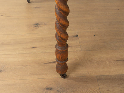 Victorian dining table, circa 1840