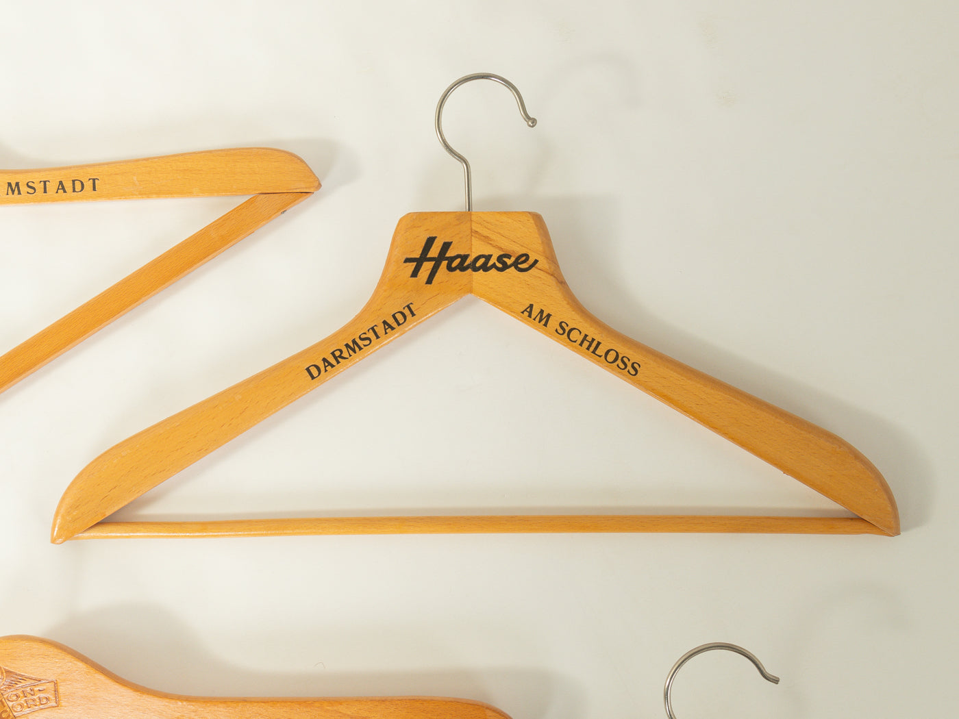 1960s Clothes hangers-set