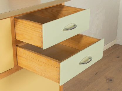 Zauberhafter Küchenschrank