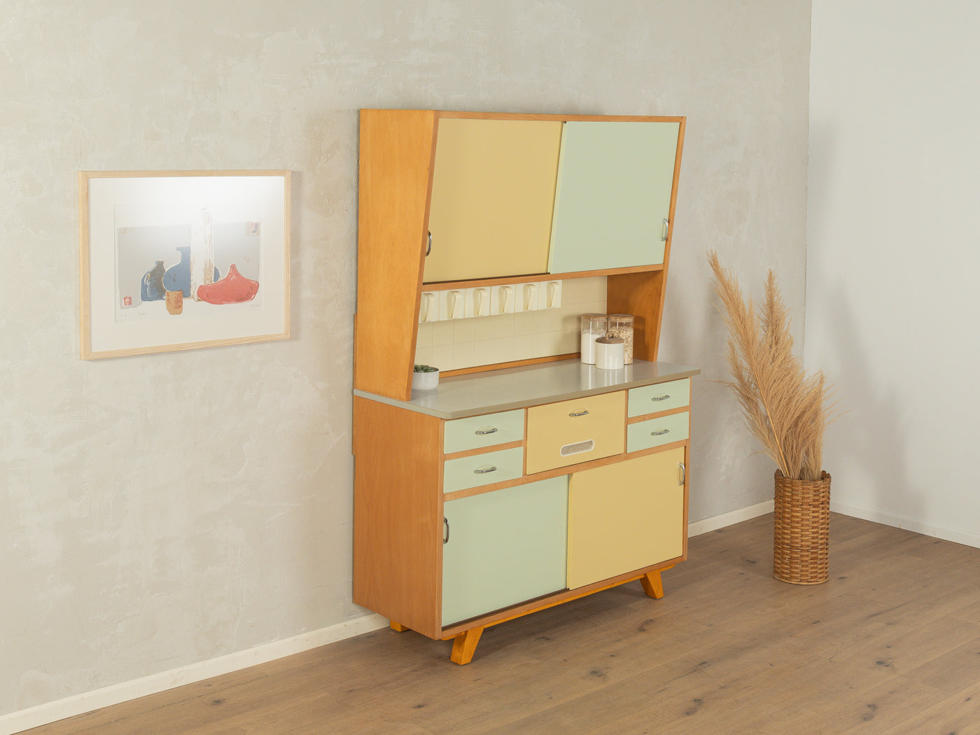 Charming kitchen cabinet