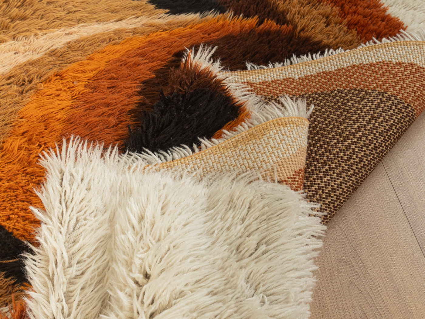 1970er Jahre Menuette Teppich, 130 x 175