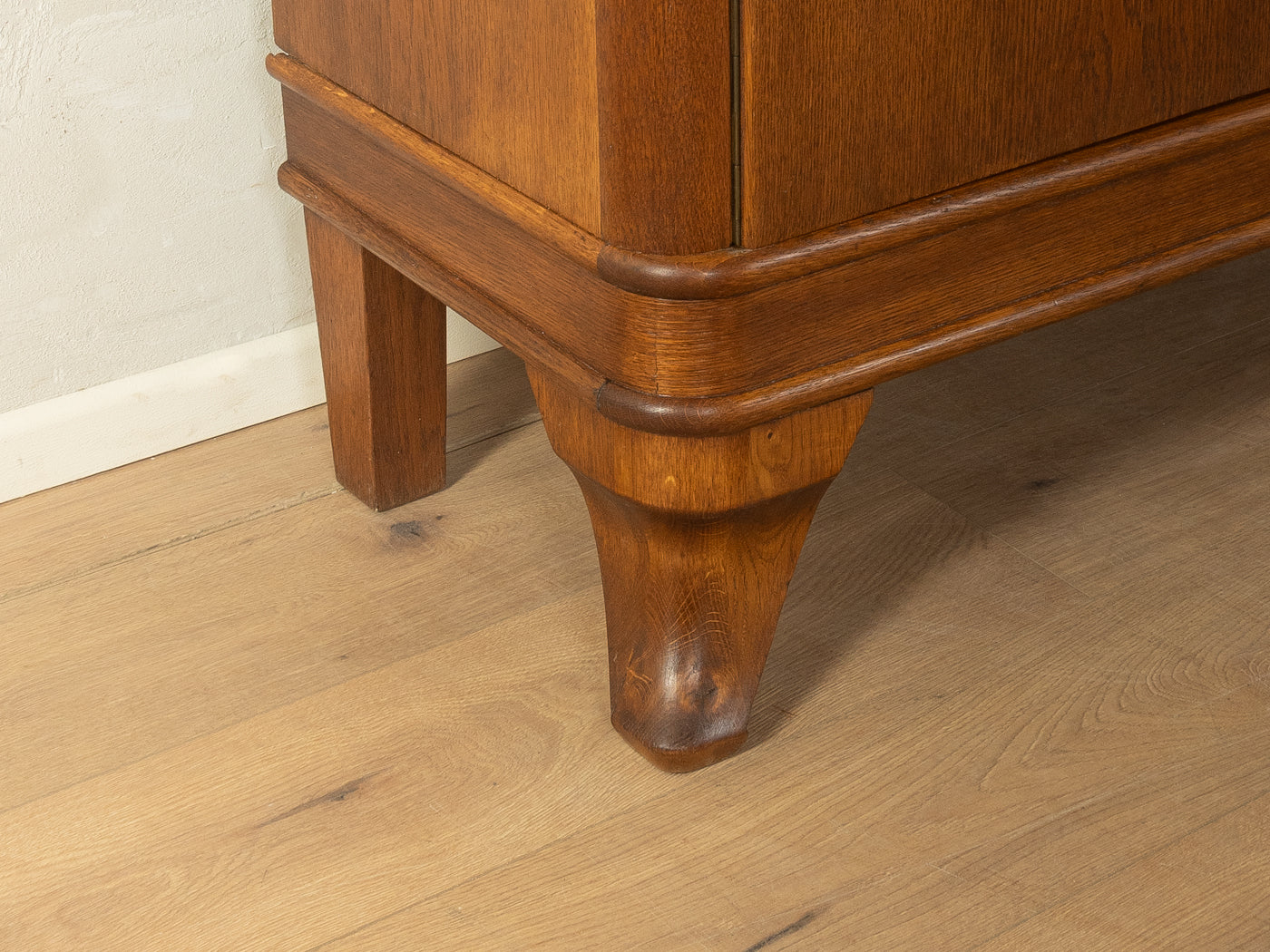 1920er Jahre Art Déco Schrank - Bild 1