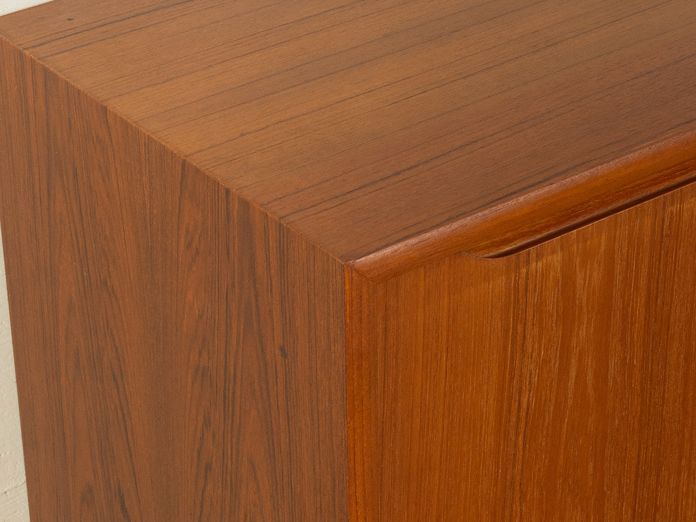 1960s chest of drawers