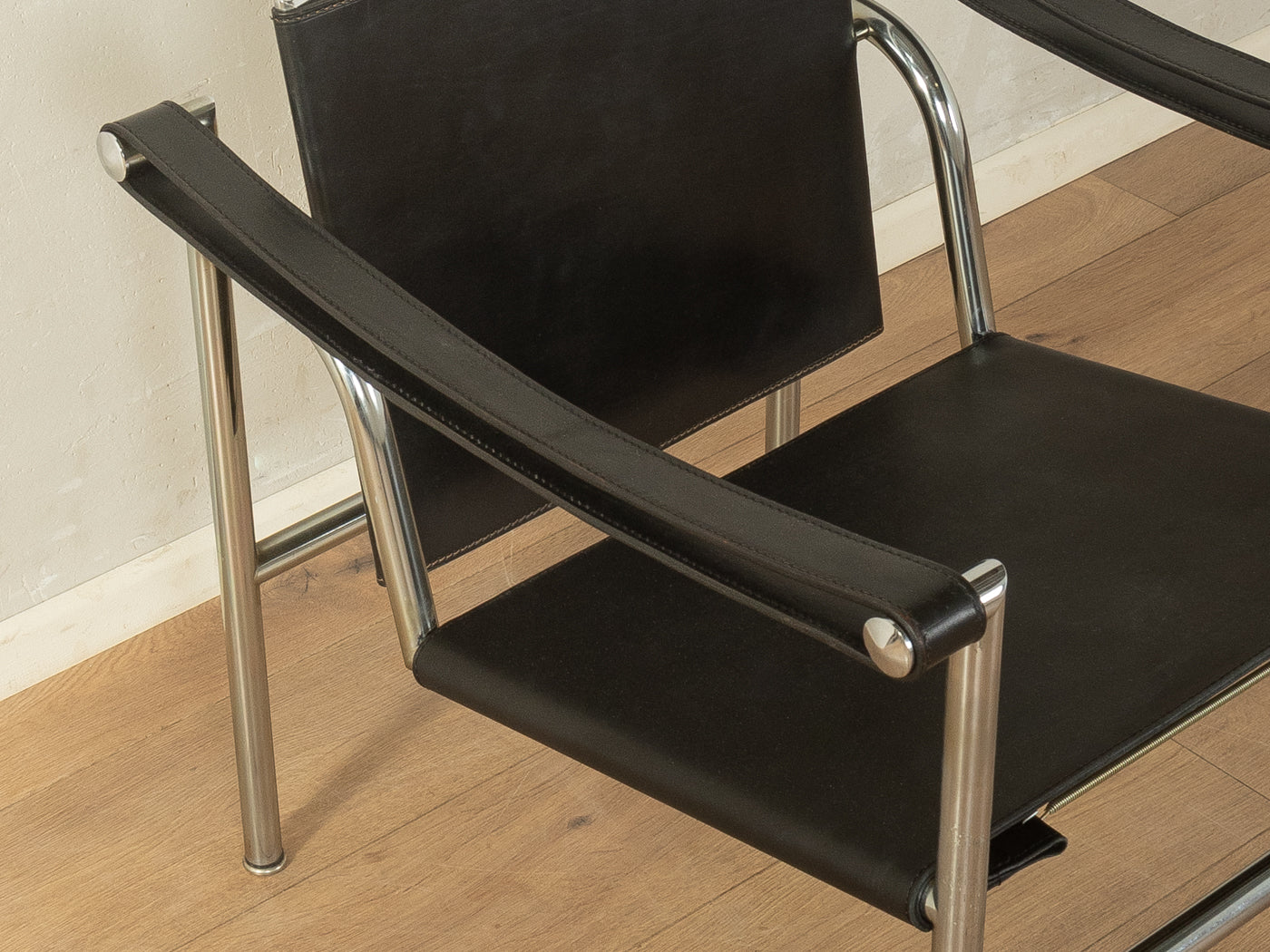 Le Corbusier LC1 Lounge Chair by Cassina | MCF Select