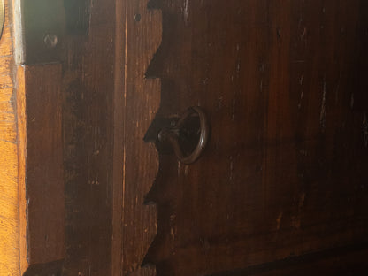 Barocker Kleiderschrank aus Nussholz, um 1760