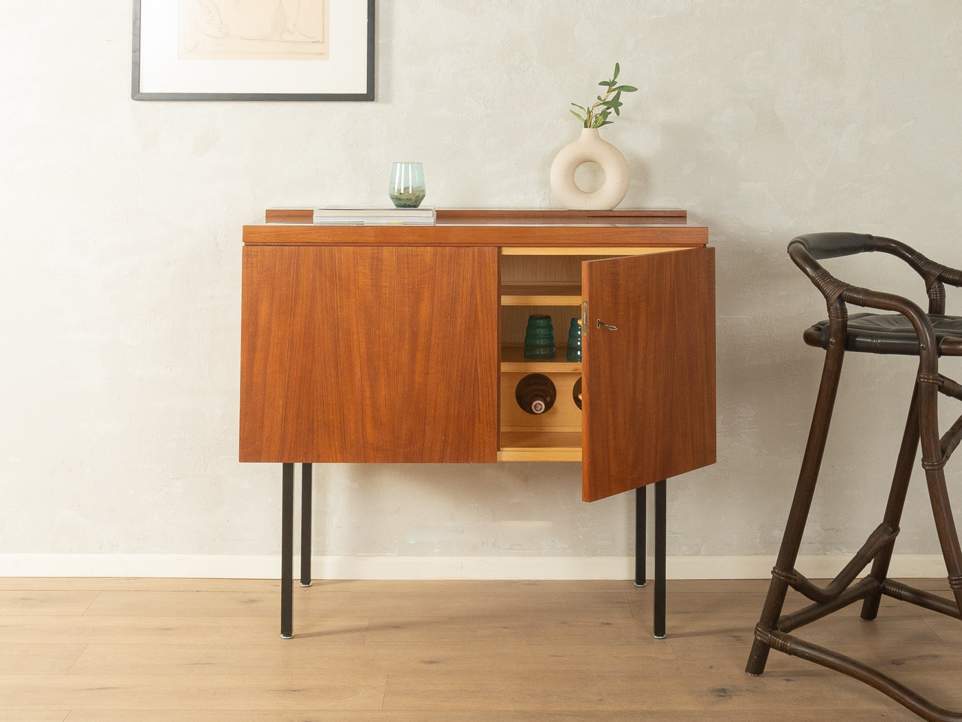 Exclusive home bar