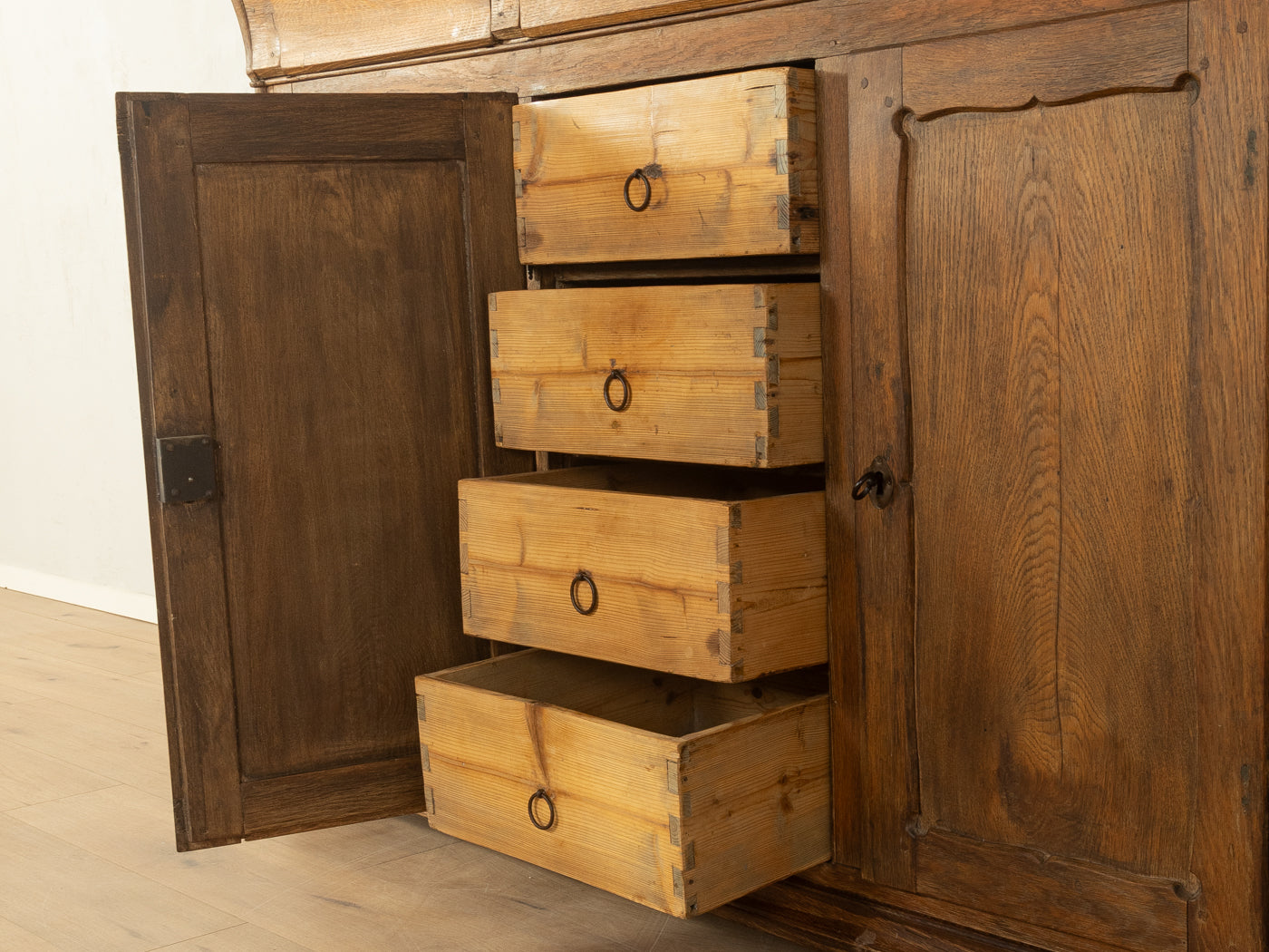 Brutalistisches Sideboard - Bild 5