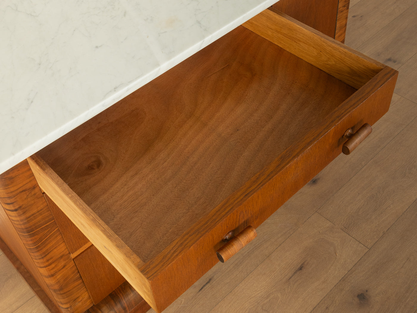 1920s Art Deco chest of drawer