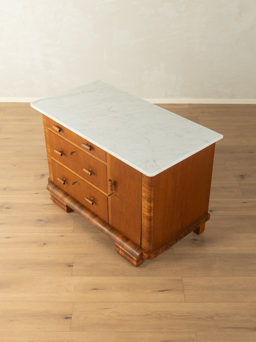 1920s Art Deco chest of drawer